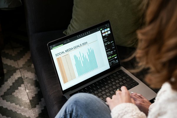 Révolutionnez votre e-réputation : stratégies novatrices pour les entreprises de déménagement grâce aux avis clients