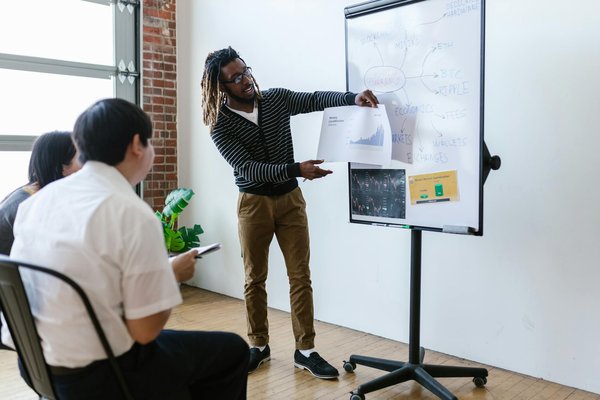 Boostez votre Startup grâce aux Subventions Gouvernementales: Aide et Conseils
